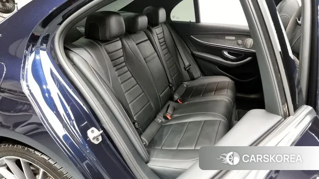 Mercedes-Benz E-Class W213 2022 Синий из Кореи, фото 3