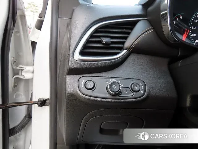 Chevrolet (GM Daewoo) The New Trax 2018 Белый из Кореи, фото 3