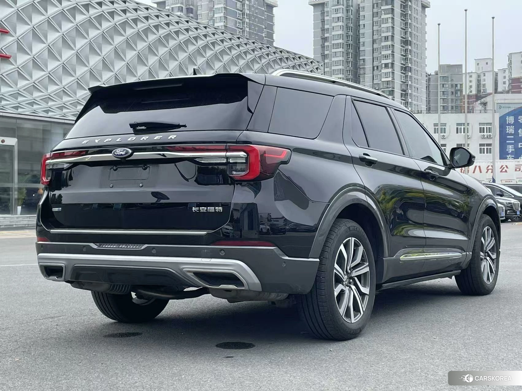 Ford Explorer 2022 Черный из Китая, фото 3