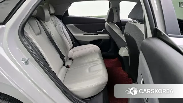 Hyundai Avante (CN7) 2020 Серебряный из Кореи, фото 3