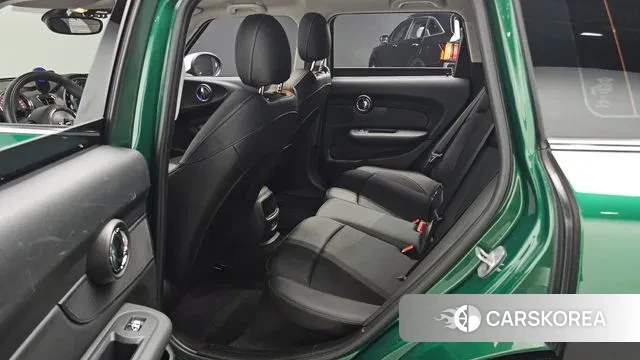 Mini Cooper Clubman 2019 Темно-зеленый из Кореи, фото 3