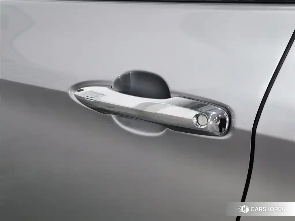 Toyota Avalon 2022 Silver/gray из Китая, фото 3