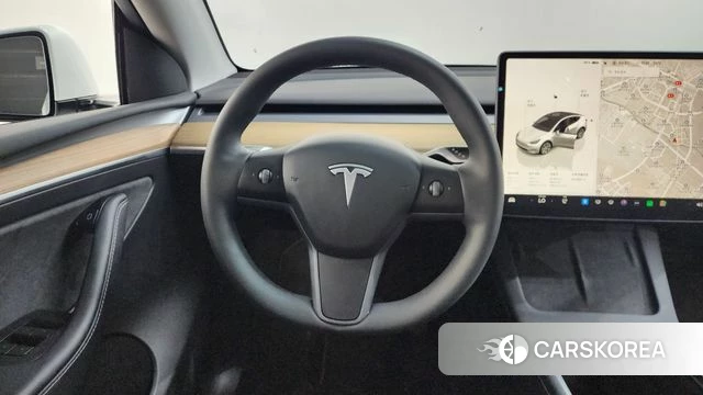 Tesla Model Y 2023 Белый из Кореи, фото 3