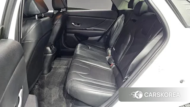 Hyundai Avante Hybrid (CN7) 2022 Белый из Кореи, фото 3