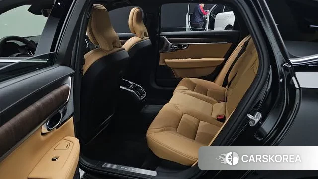 Volvo S90 2024 Черный из Кореи, фото 3