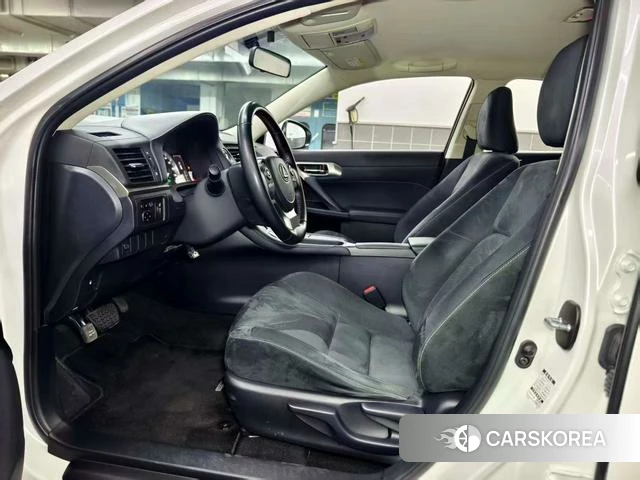 Lexus CT 2021 Белый из Китая, фото 3