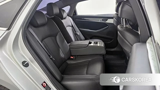 Genesis G80 2018 Серебристо-серый из Кореи, фото 3