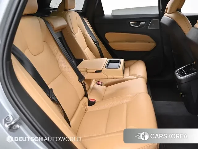 Volvo XC60 second Generation 2019 Серебряный из Кореи, фото 3