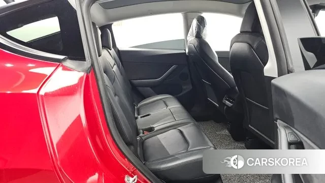 Tesla Model Y 2022 Красный из Кореи, фото 3