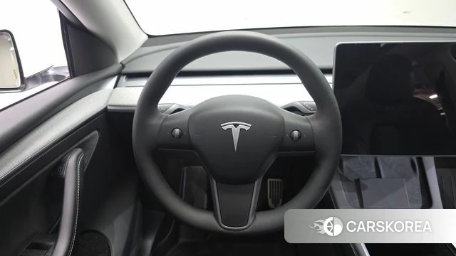 Tesla Model Y 2023 Белый из Кореи, фото 3