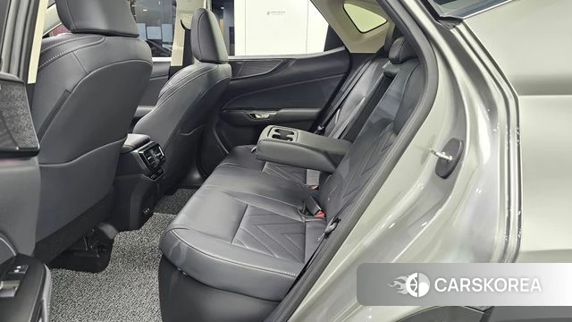 Lexus NX350h Second generation 2025 Серебряный из Кореи, фото 3
