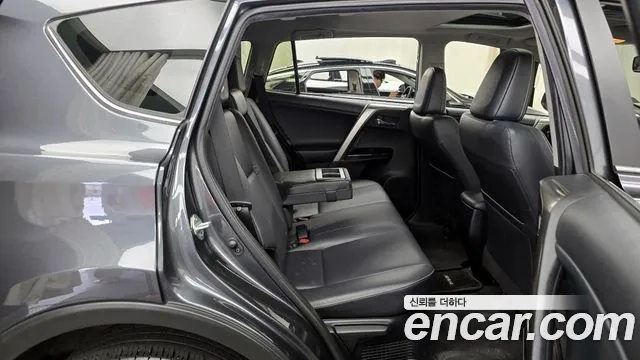 Toyota RAV4 2018 Серый из Кореи, фото 3