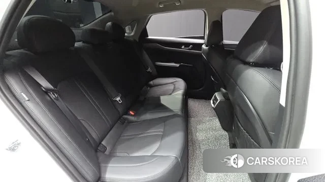 Kia The New K5 3rd generation 2024 Белый из Кореи, фото 3