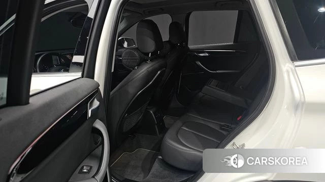 BMW X1 (F48) 2021 Белый из Кореи, фото 3