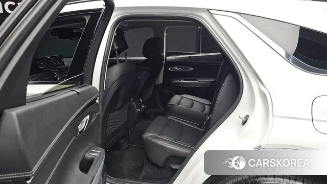 Genesis GV70 2023 Белый из Кореи, фото 3