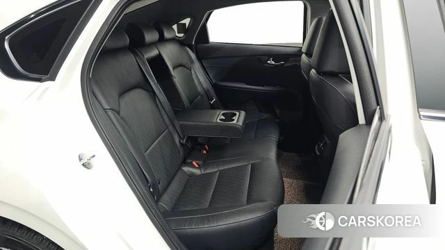Kia The New K3 2nd generation 2022 Белый из Кореи, фото 3