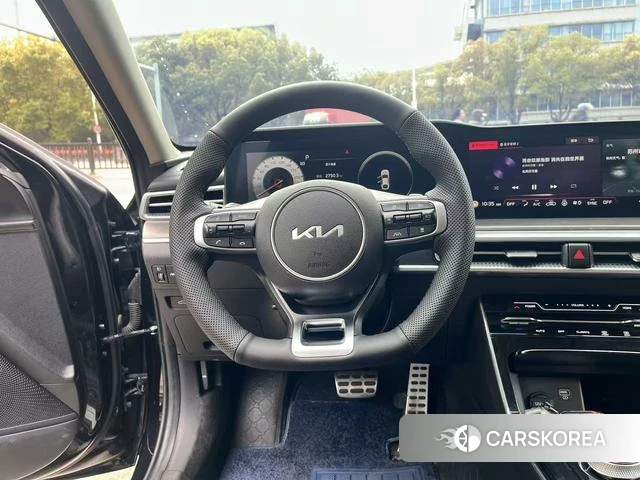 Kia K5 2021 Черный из Китая, фото 3
