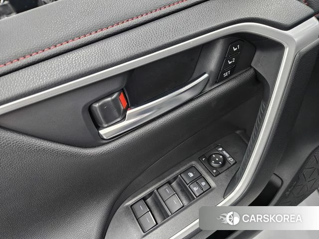 Toyota RAV4 5th Generation 2025 Серебристо-серый из Кореи, фото 3