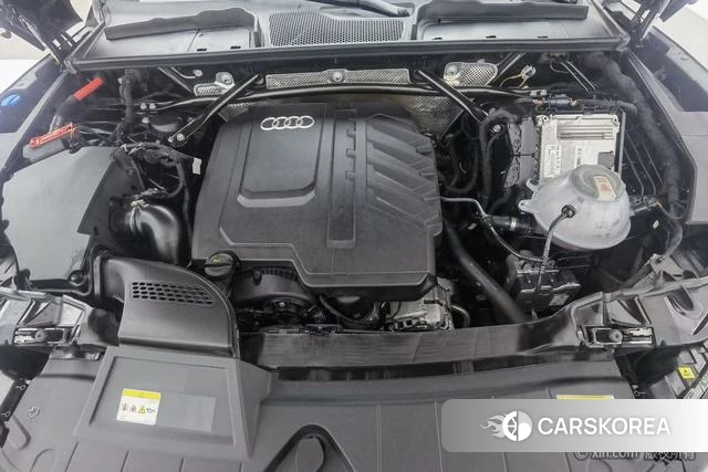 Audi Q5L 2023 Черный из Китая, фото 3
