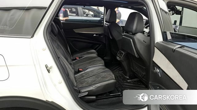 Peugeot 5008 second generation 2020 Белый из Кореи, фото 3