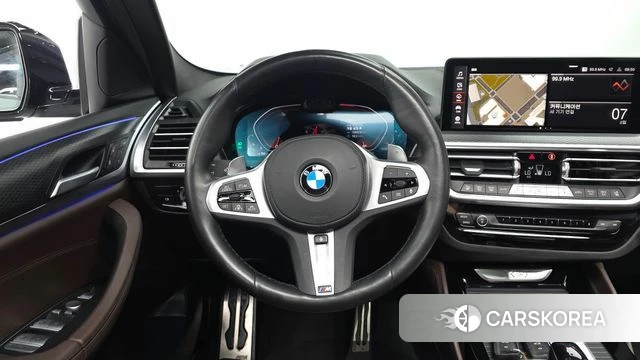 BMW X4 (G02) 2022 Светло-серебряный цвет из Кореи, фото 3