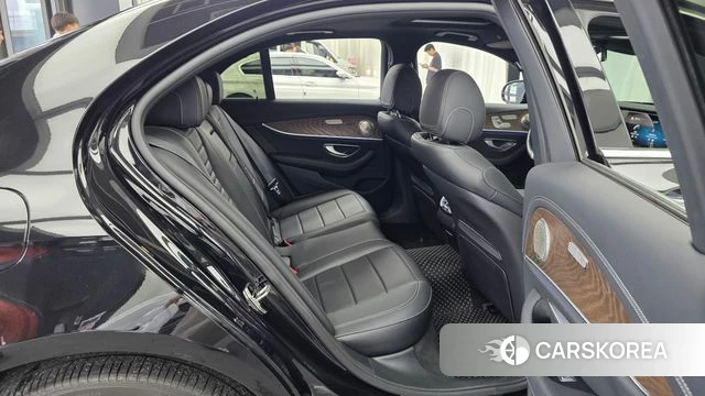 Mercedes-Benz E-Class W213 2022 Черный из Кореи, фото 3