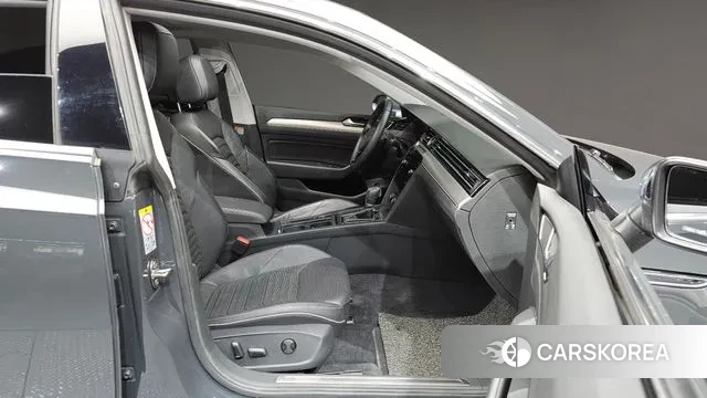 Volkswagen Arteon 2018 Серый из Кореи, фото 3