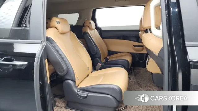 Kia Carnival 4th generation 2023 Черный из Кореи, фото 3