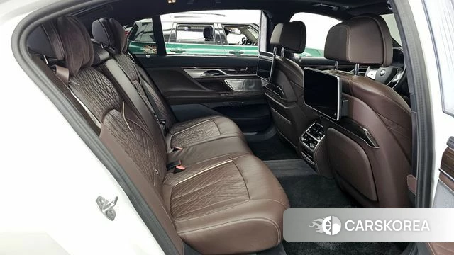 BMW 7 Series (G11) 2022 Белый из Кореи, фото 3