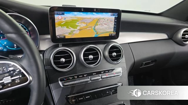 Mercedes-Benz C-Class W205 2021 Белый из Кореи, фото 3