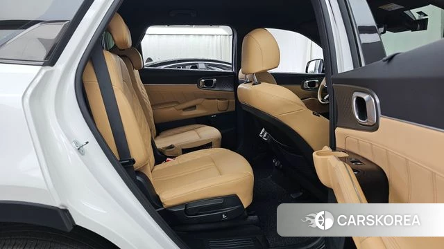 Kia Sorento 4th Generation 2023 Белый из Кореи, фото 3