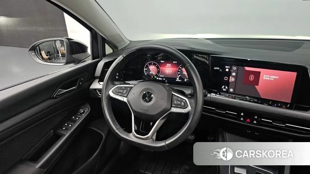 Volkswagen Golf 8th Generation 2022 Черный из Кореи, фото 3
