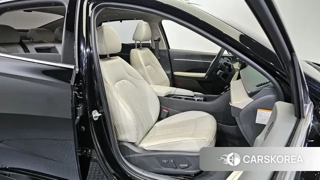 Hyundai Sonata D Edge Hybrid (DN8) 2023 Черный из Кореи, фото 3