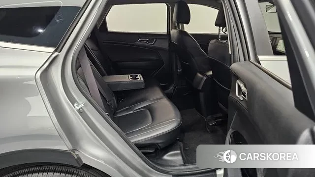 Kia Sportage 5th Generation 2022 Серебристо-серый из Кореи, фото 3