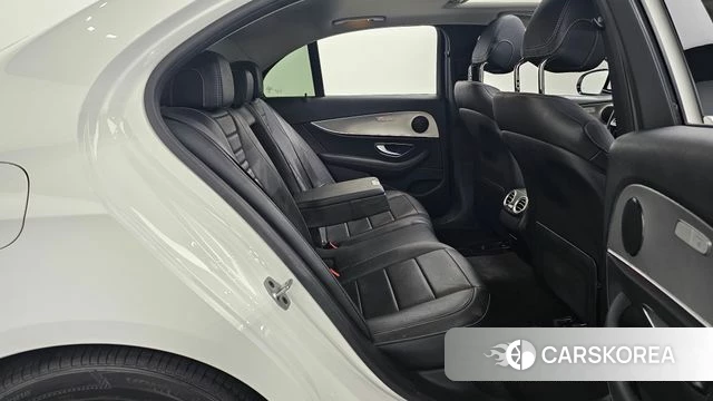 Mercedes-Benz E-Class W213 2019 Белый из Кореи, фото 3