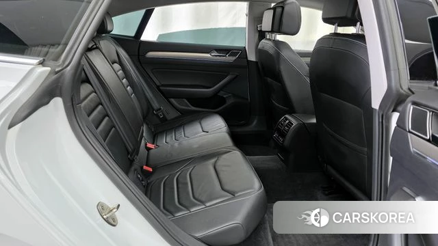 Volkswagen Arteon 2019 Белый из Кореи, фото 3