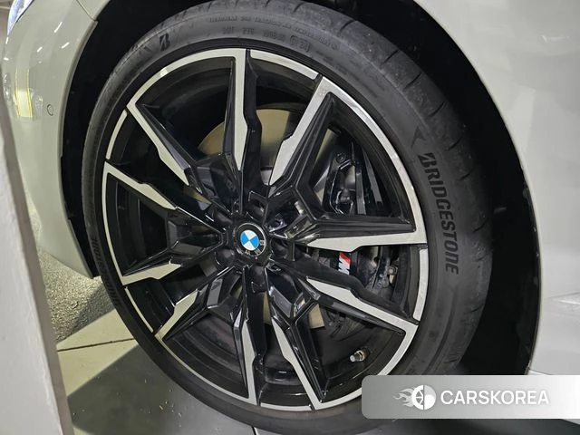 BMW 8 Series (G15) 2025 Белый из Кореи, фото 3
