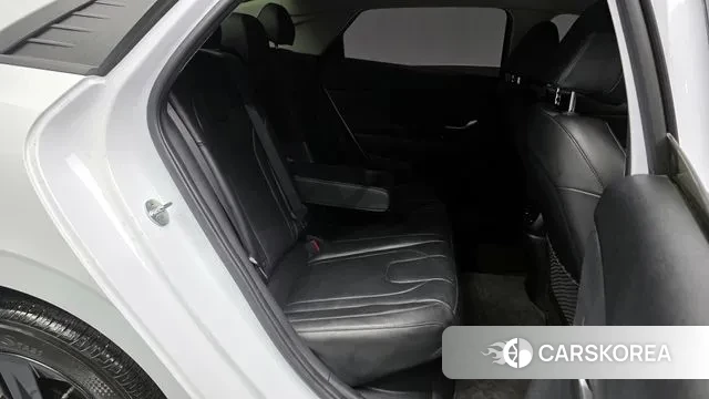 Hyundai Avante Hybrid (CN7) 2022 Белый из Кореи, фото 3