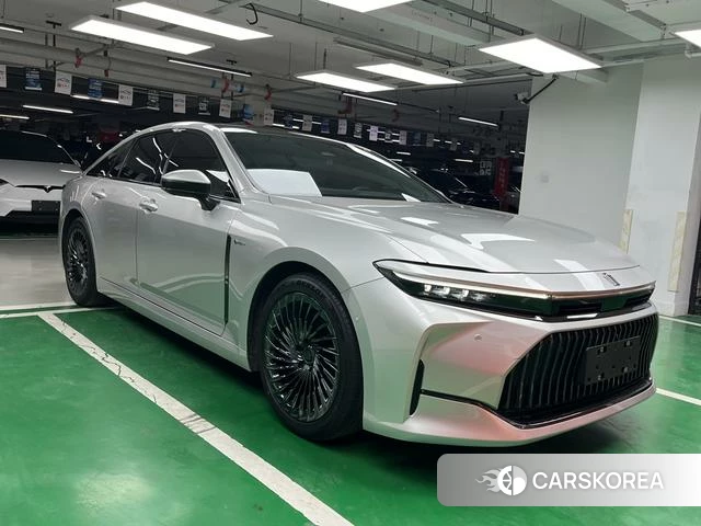 Toyota Crown (imported) 2024 Серебристо-серый из Китая, фото 3