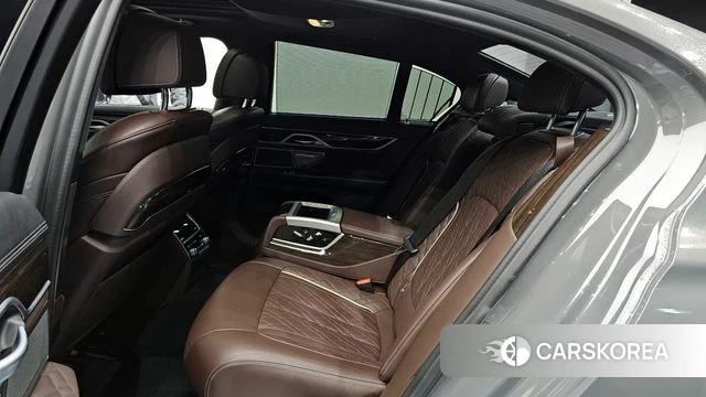 BMW 7 Series (G11) 2020 Серебристо-серый из Кореи, фото 3