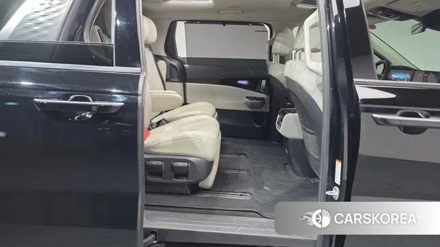 Kia Carnival 4th generation 2023 Черный из Кореи, фото 3