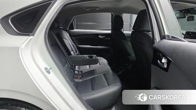 Kia The New K3 2nd generation 2022 Белый из Кореи, фото 3