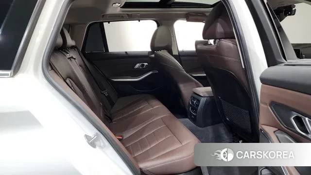 BMW 3 Series (G20) 2022 Белый из Кореи, фото 3