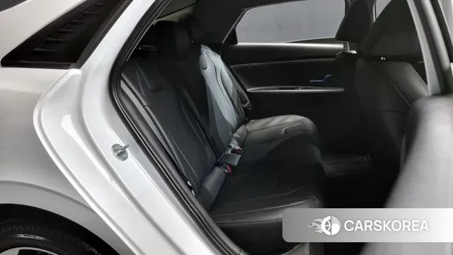 Hyundai Avante (CN7) 2023 Белый из Кореи, фото 3