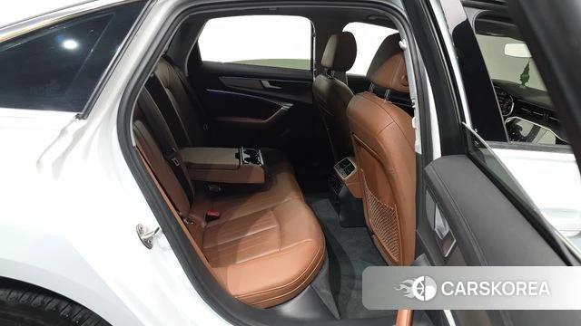 Audi A6 (C8) 2023 Белый из Кореи, фото 3