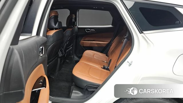 Kia Sportage 5th Generation 2023 Белый из Кореи, фото 3