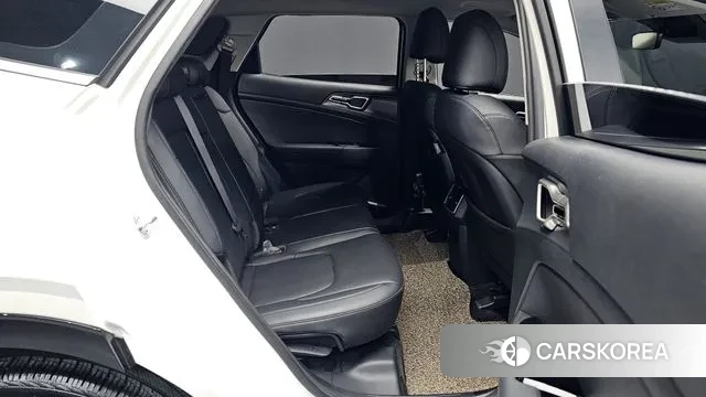 Kia Sportage 5th Generation 2023 Белый из Кореи, фото 3