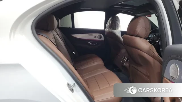 Mercedes-Benz E-Class W213 2021 Белый из Кореи, фото 3