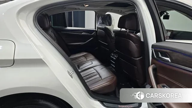 BMW 5 Series (G30) 2018 Белый из Кореи, фото 3