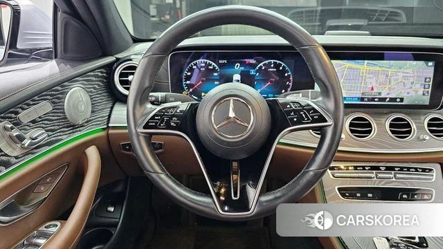 Mercedes-Benz E-Class W213 2022 Серебряный из Кореи, фото 3